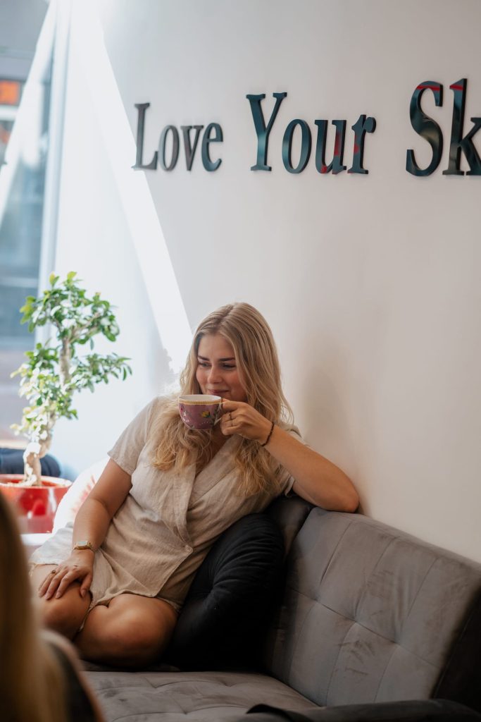 cd603cf8 f525 4485 8b69 a587db921f00